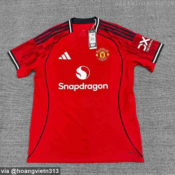 Manchester United 25-26 Home Kit